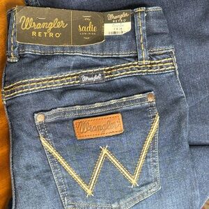 Wrangler Retro Sadie Low Rise Women's Dark Blue Boot Cut Jeans 7 x 34